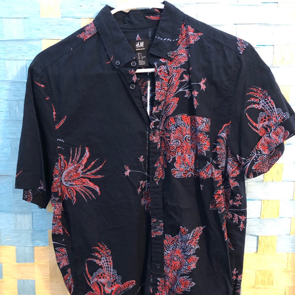 H&M floral button up